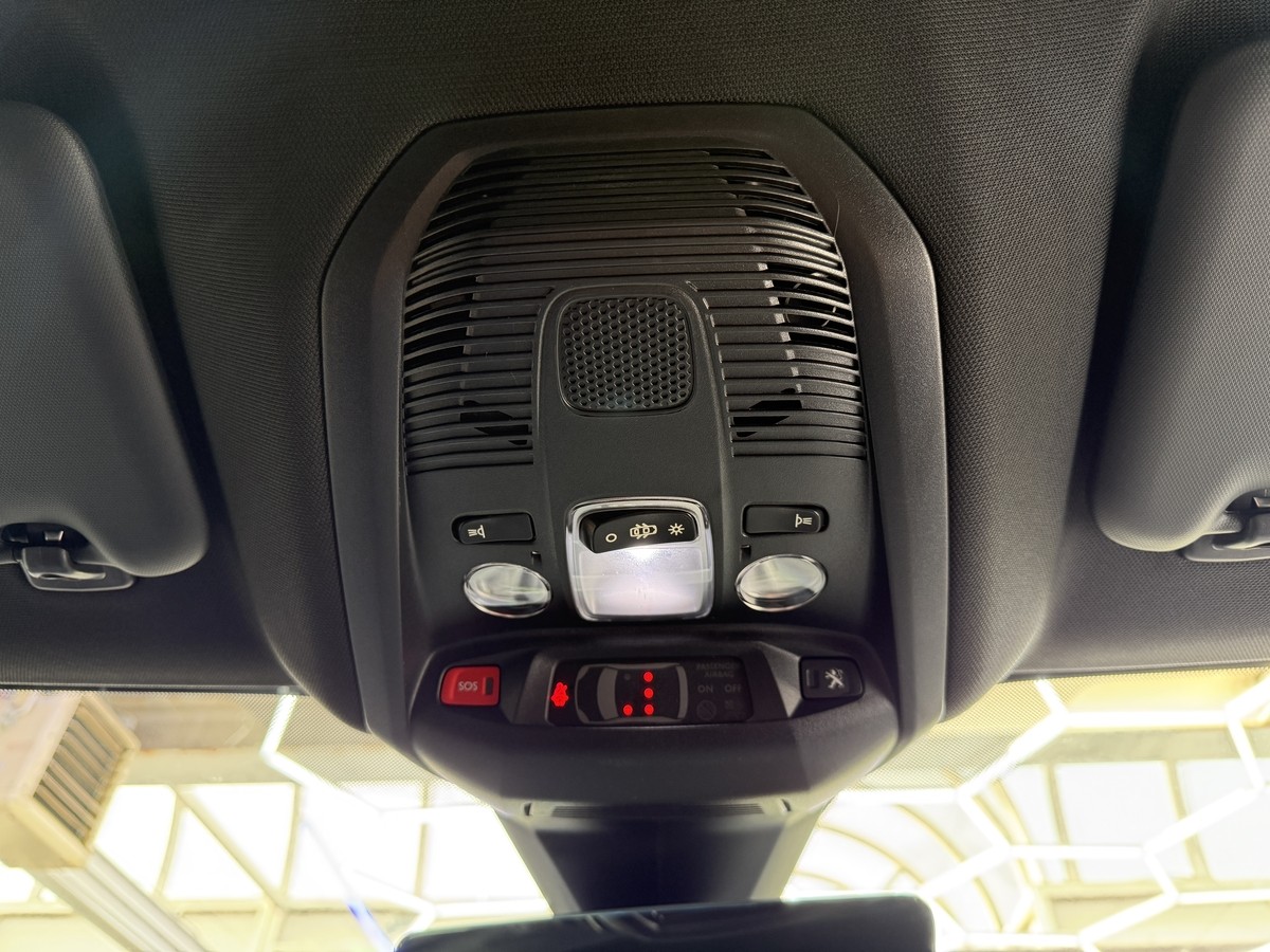 Peugeot 3008 1.2 Hybrid 136 GT (EURO 6d) 