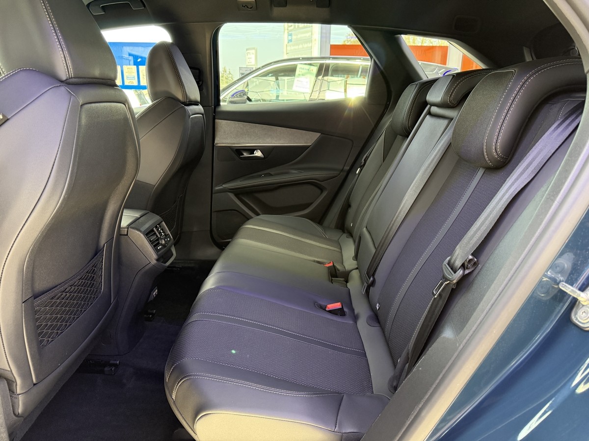 Peugeot 3008 1.2 Hybrid 136 GT (EURO 6d) 