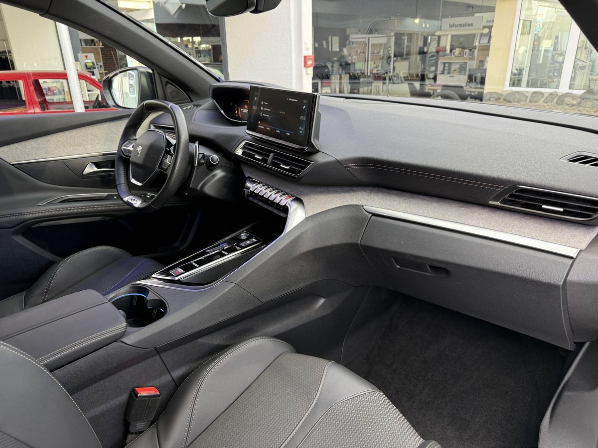 Peugeot 3008 1.2 Hybrid 136 GT (EURO 6d) 