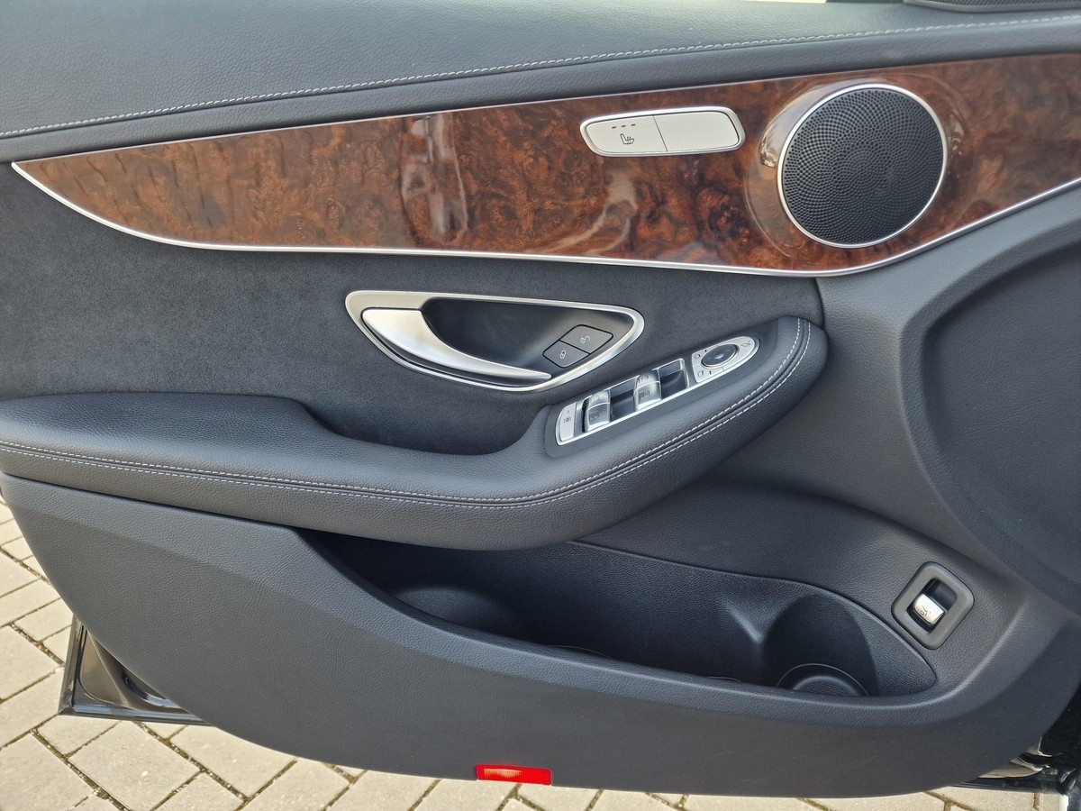 Mercedes-Benz C 300  Navi*Sportsitze*LED*ACC*Sitzheizung