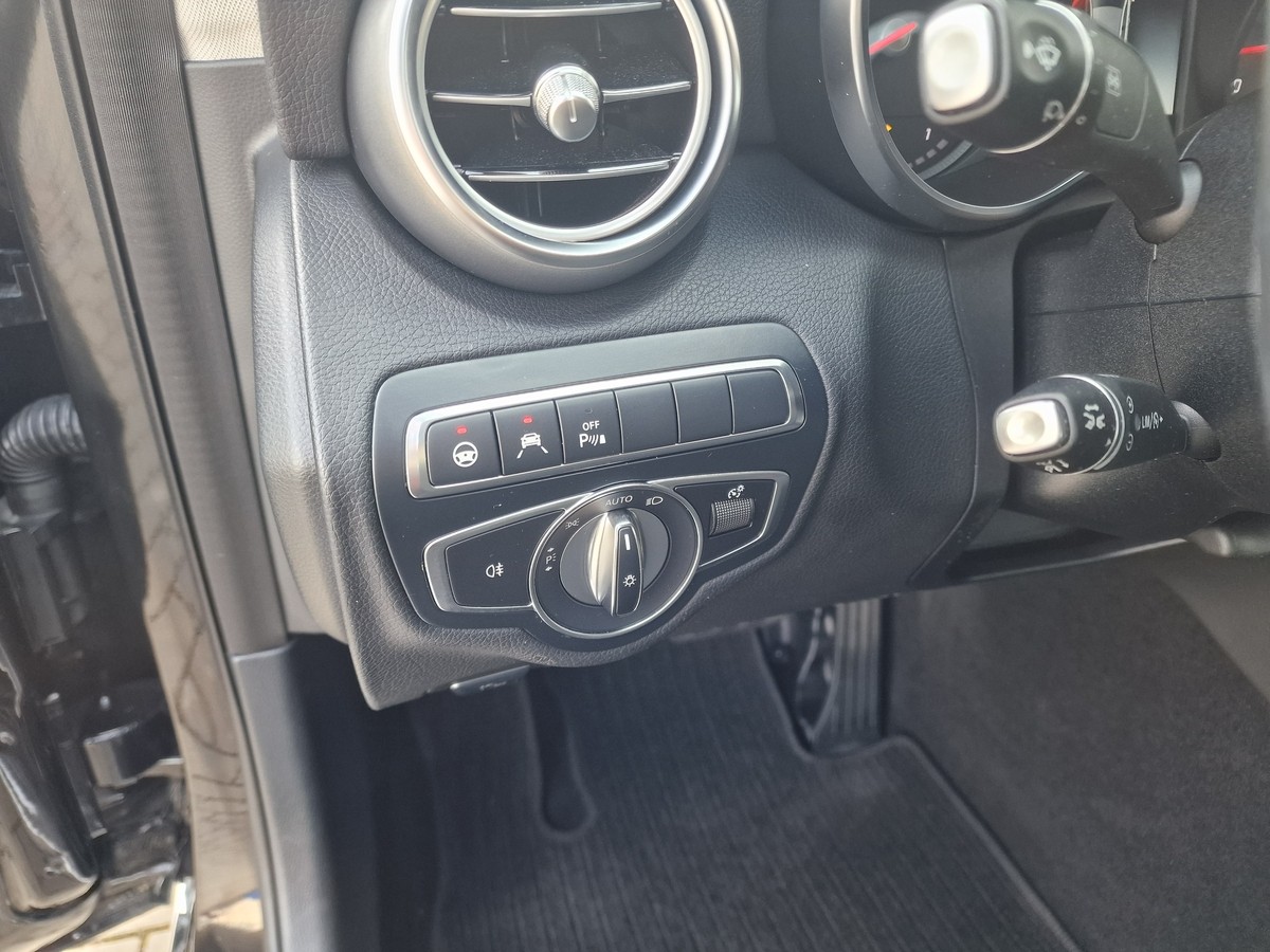 Mercedes-Benz C 300  Navi*Sportsitze*LED*ACC*Sitzheizung