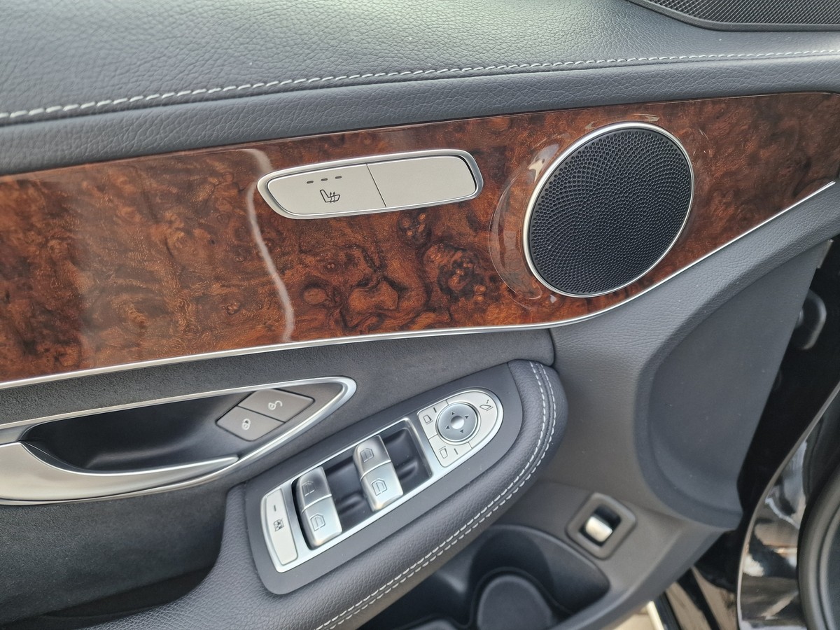 Mercedes-Benz C 300  Navi*Sportsitze*LED*ACC*Sitzheizung