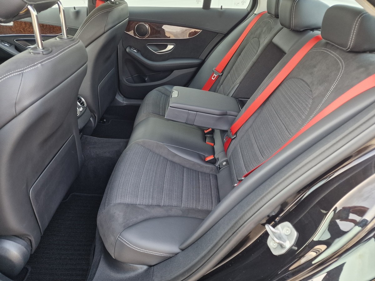 Mercedes-Benz C 300  Navi*Sportsitze*LED*ACC*Sitzheizung