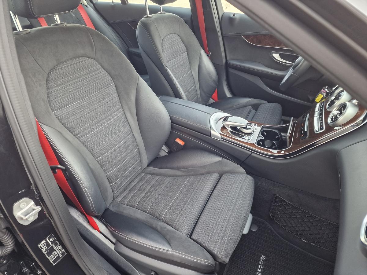 Mercedes-Benz C 300  Excl.*Navi*Sportsitze*LED*ACC*3,99%