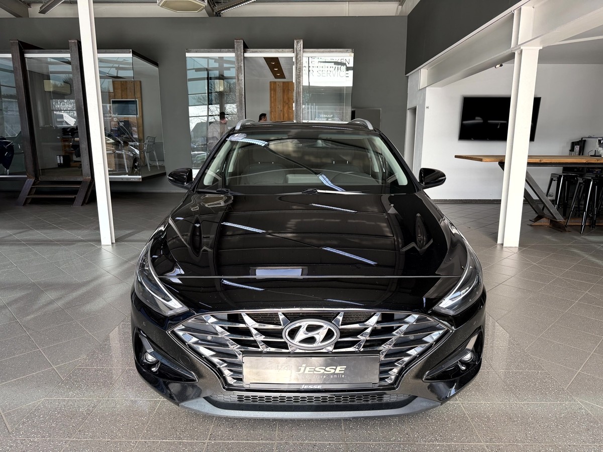 Hyundai i30 1.0 T-GDI Trend LED Navi R.Cam Temp