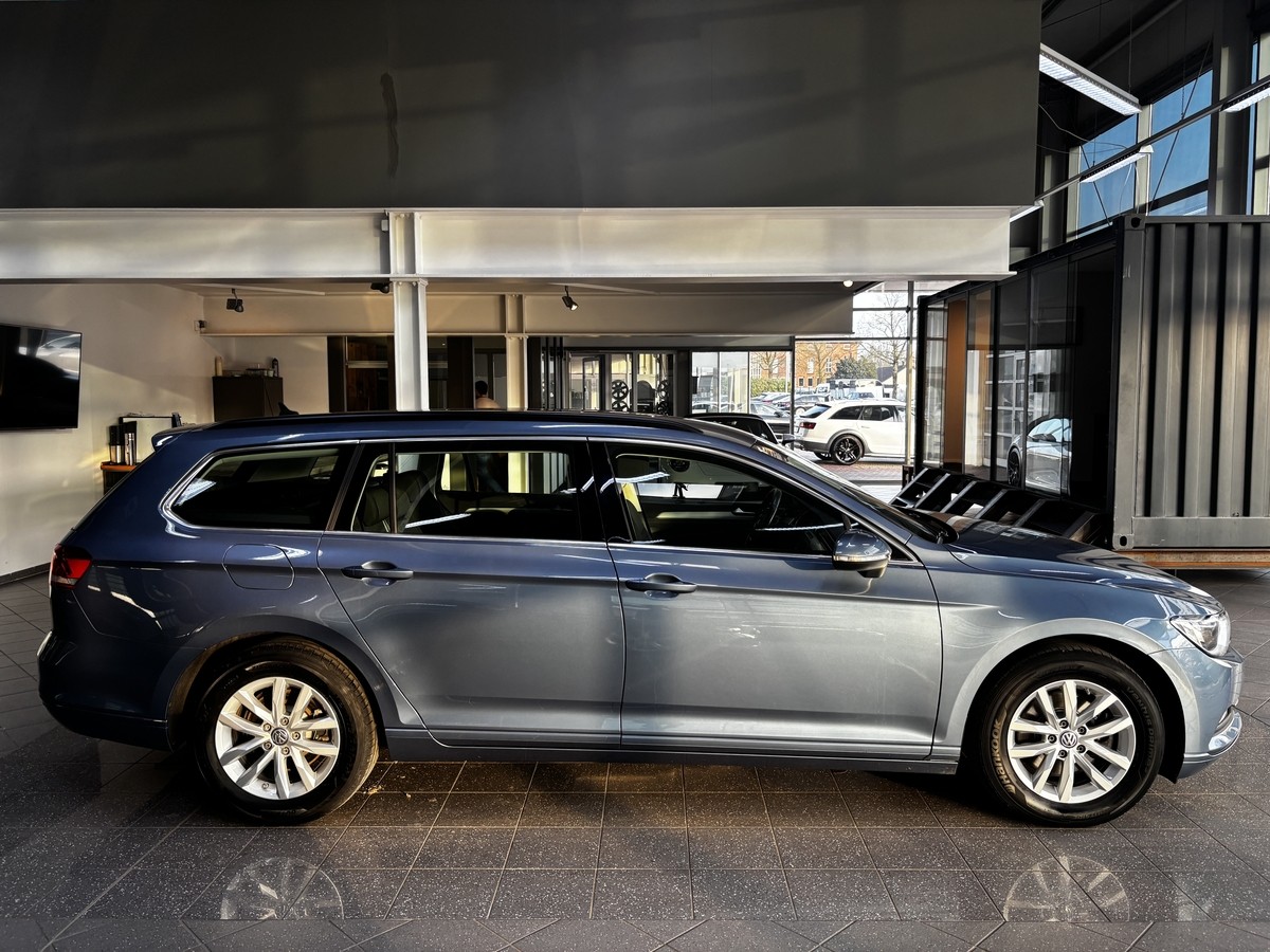 Volkswagen Passat 1.6 TDI BMT Comfortline ACC Navi Massage