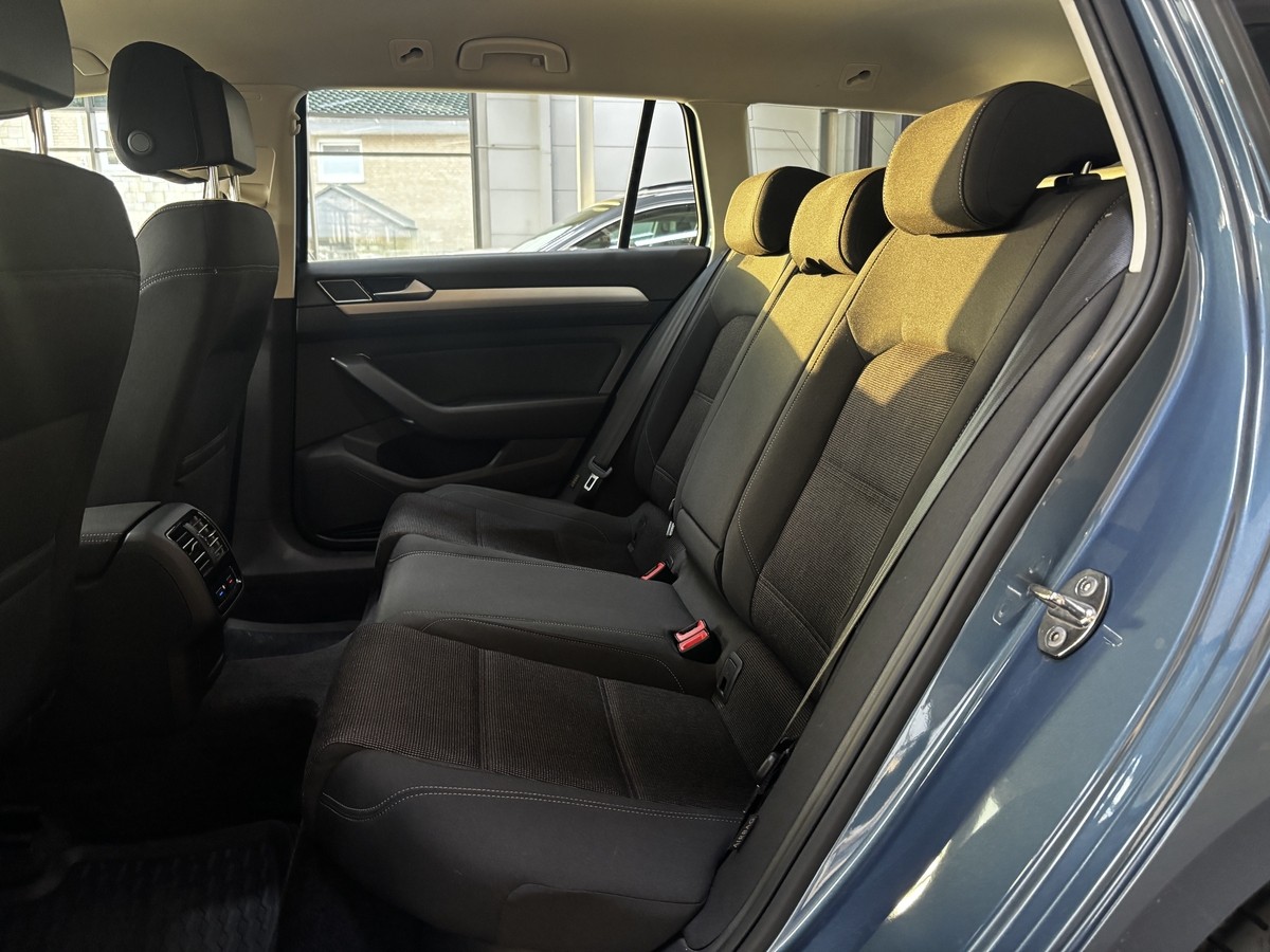 Volkswagen Passat 1.6 TDI BMT Comfortline ACC Navi Massage