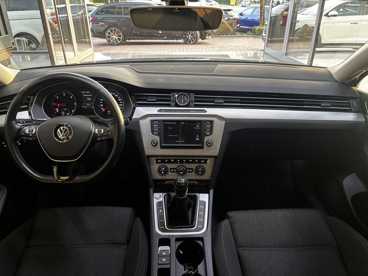 Volkswagen Passat 1.6 TDI BMT Comfortline ACC Navi Massage