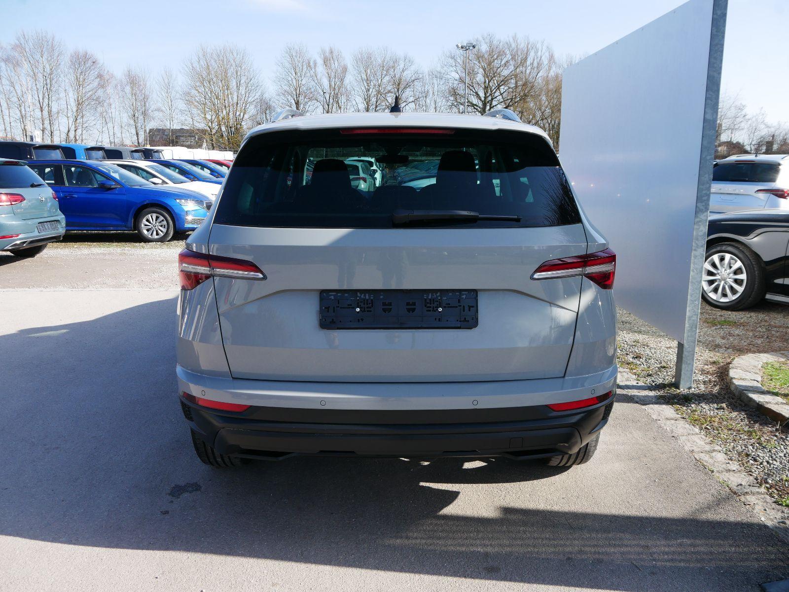 Skoda Karoq Selection TOP PLUS Edition 1,5 TSI DSG*SMARTLINK*LED*PDC*KAMERA*TEMPOMAT*S