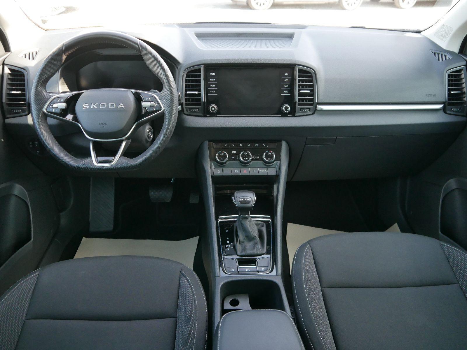 Skoda Karoq Selection TOP PLUS Edition 1,5 TSI DSG*SMARTLINK*LED*PDC*KAMERA*TEMPOMAT*S