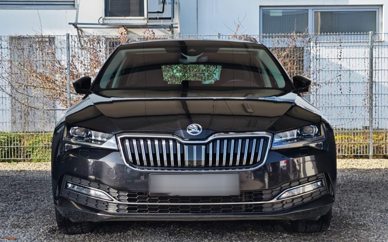 Skoda Superb 2.0 TDI DSG,KAMERA,AHK,MATRIX,VIRTUAL,ACC