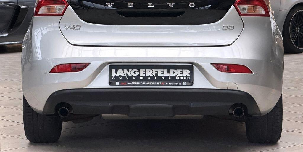 Volvo V40 D3 Kinetic*SHZ*AHK*NAVi*TPM*MFL*LMF*