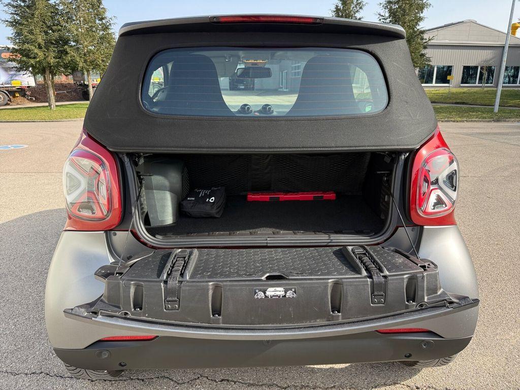 Smart ForTwo EQ Cabrio passion --NAVIGATION+SITZHEIZUNG+LED--