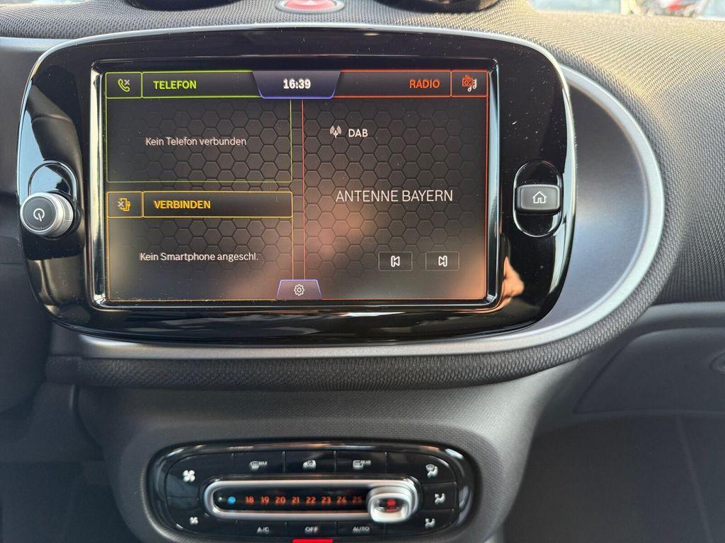 Smart ForTwo EQ Cabrio passion --NAVIGATION+SITZHEIZUNG+LED--