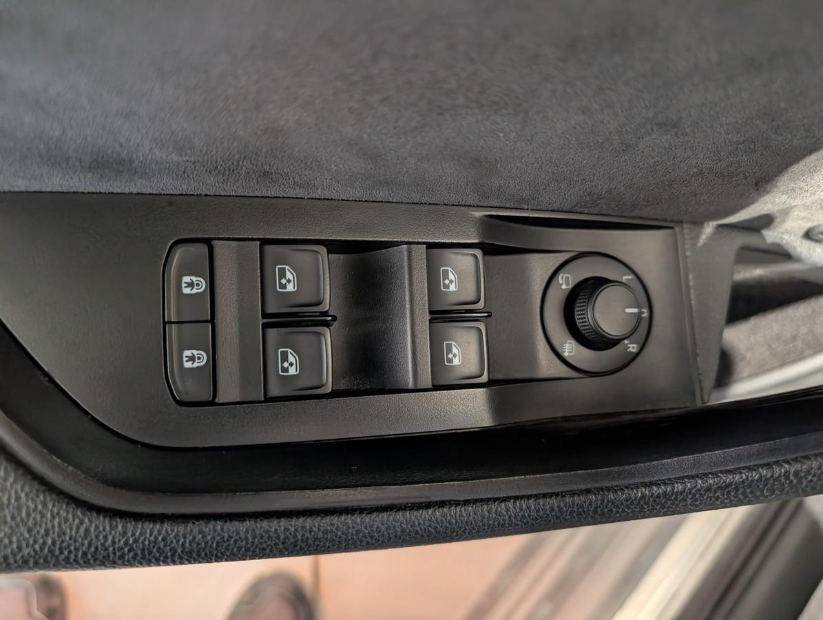 Skoda Superb Combi 1.8TSI Sportline Canton DCC