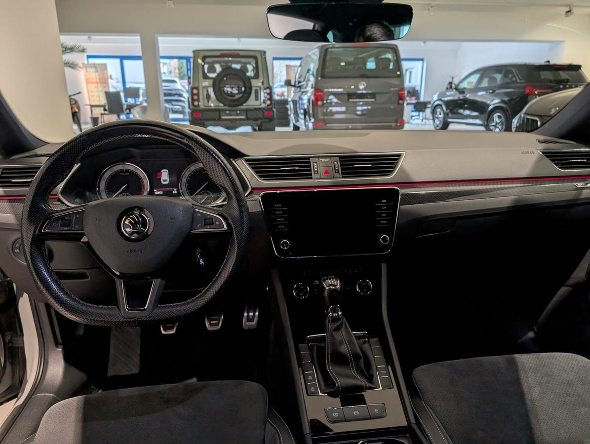 Skoda Superb Combi 1.8TSI Sportline Canton DCC