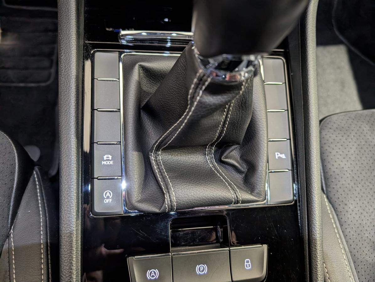 Skoda Superb Combi 1.8TSI Sportline Canton DCC