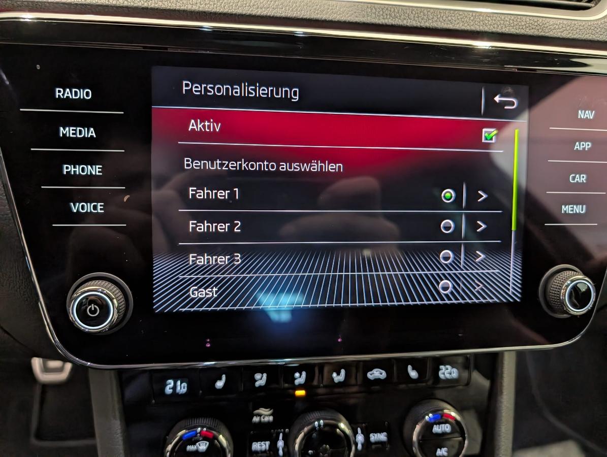 Skoda Superb Combi 1.8TSI Sportline Canton DCC