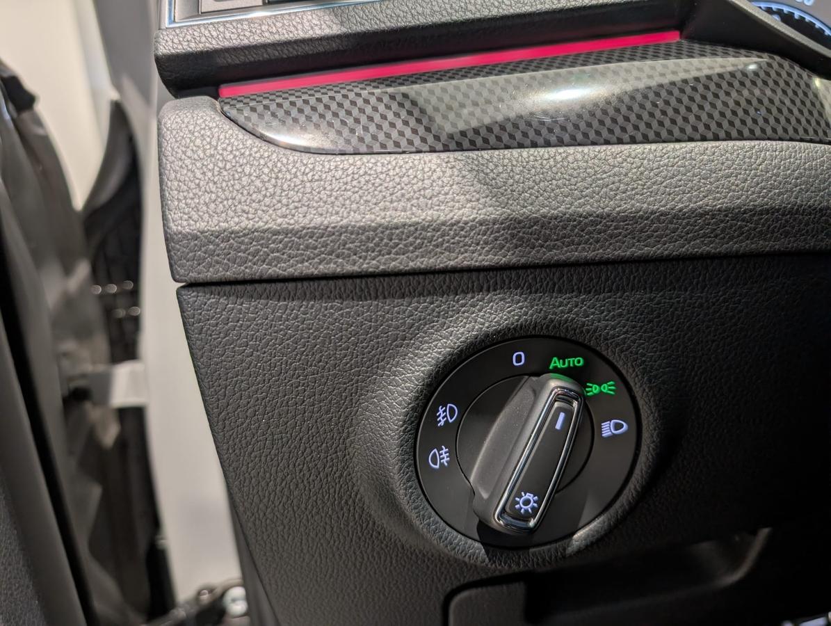 Skoda Superb Combi 1.8TSI Sportline Canton DCC