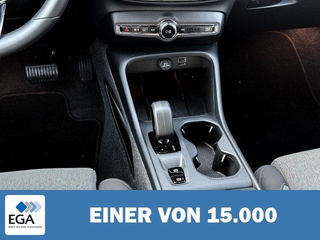 Volvo XC40 Core 2WD Navi Digitales Cockpit Soundsystem LED Sperrdiff. El. Heckklappe A