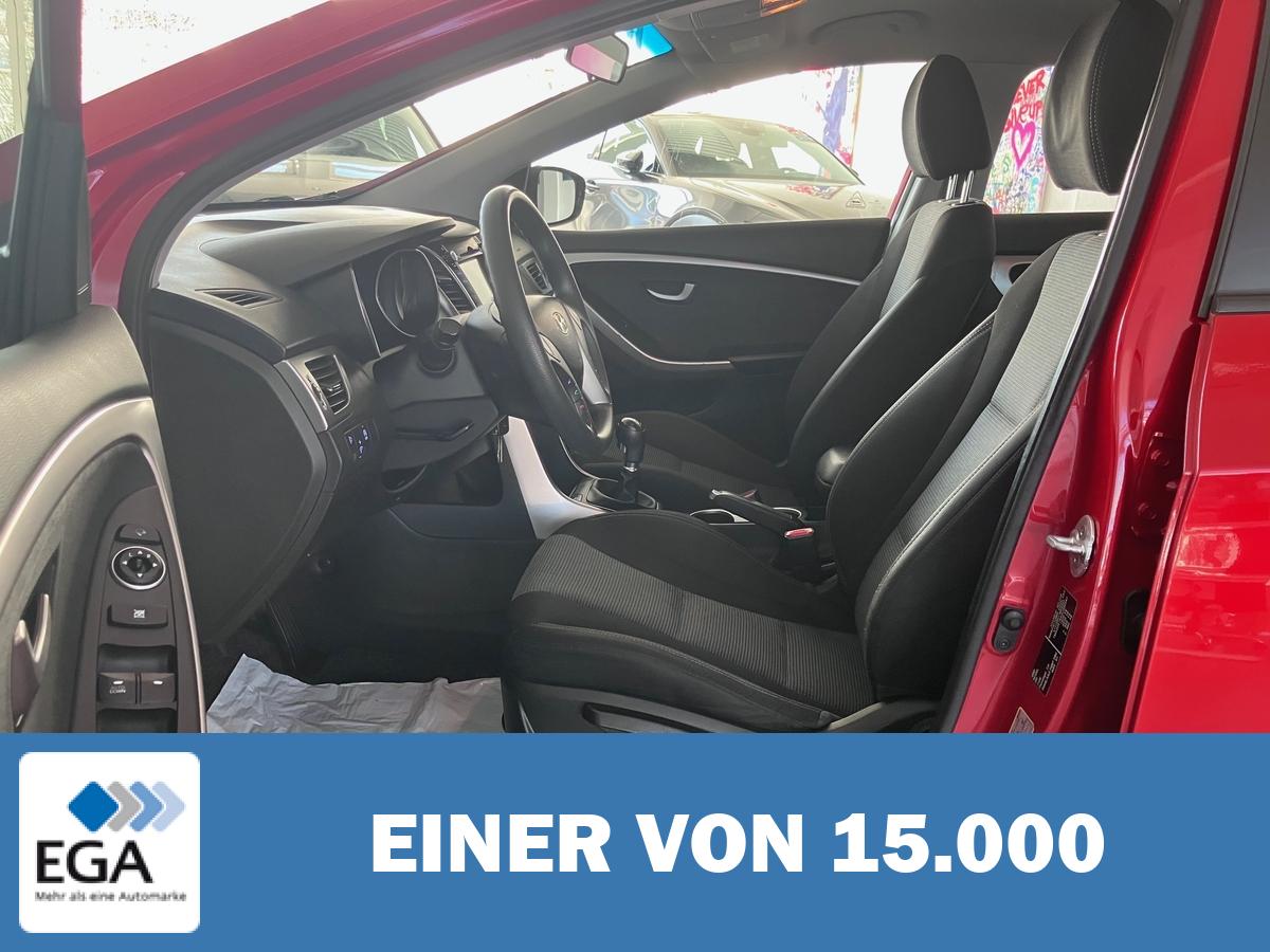 Hyundai i30 1.4 Trend blue - Navi/ Kamera/ Klima