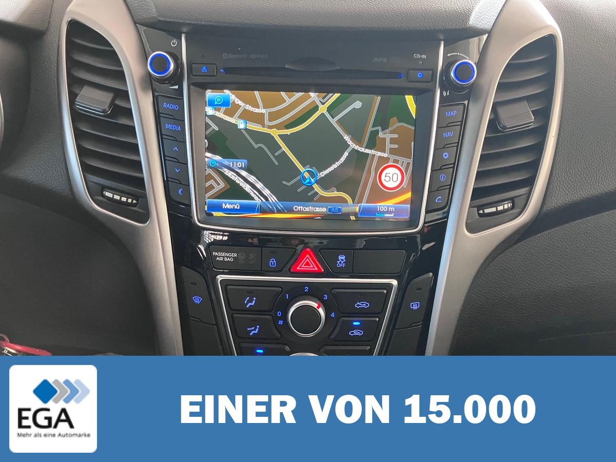 Hyundai i30 1.4 Trend blue - Navi/ Kamera/ Klima