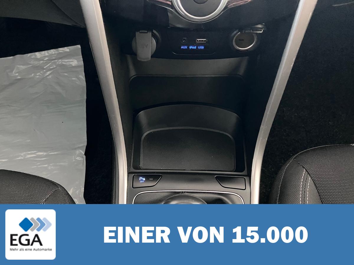 Hyundai i30 1.4 Trend blue - Navi/ Kamera/ Klima