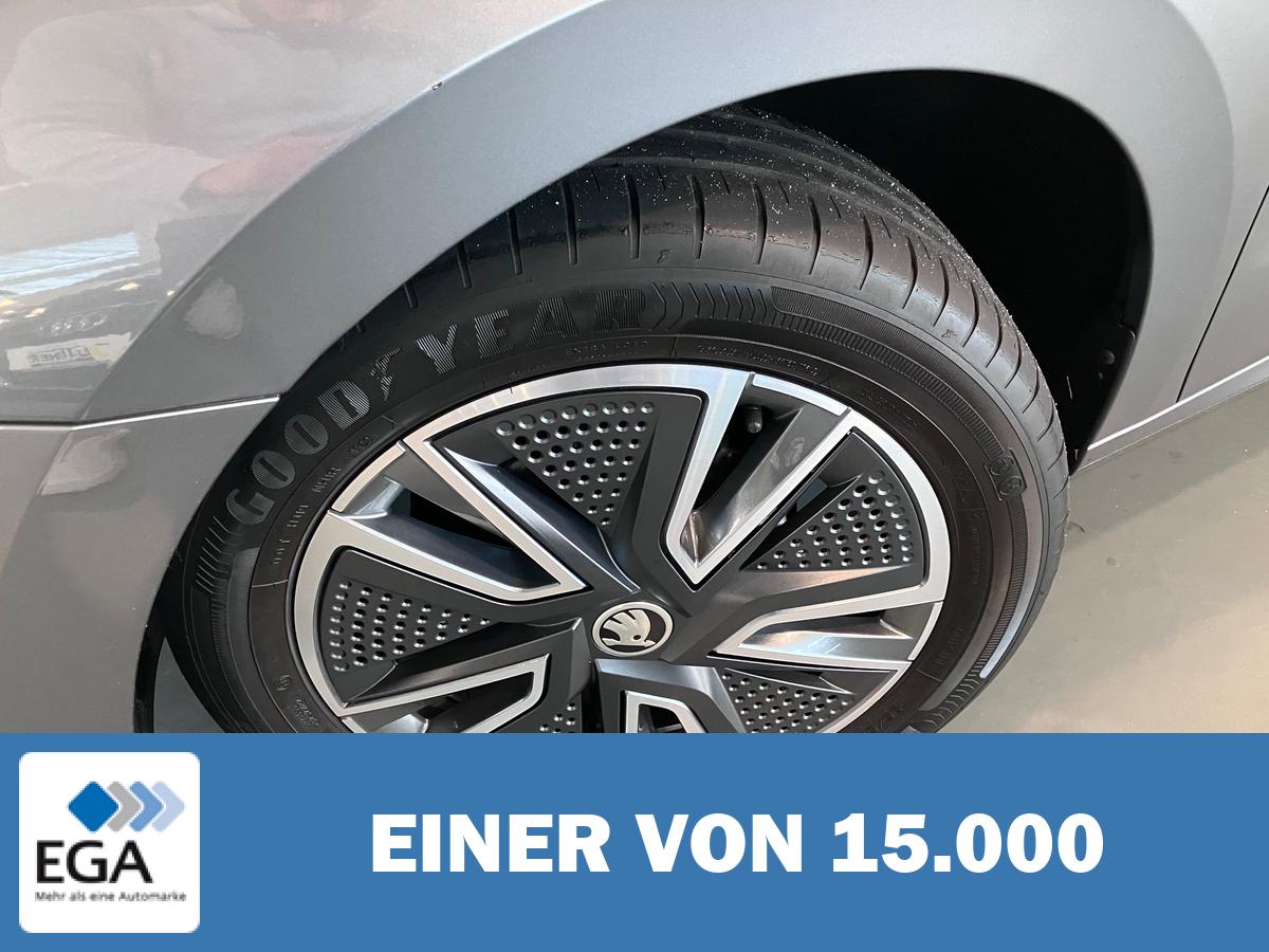 Skoda Fabia 1.0 TSI Tour - Carplay/ LED/ PDC