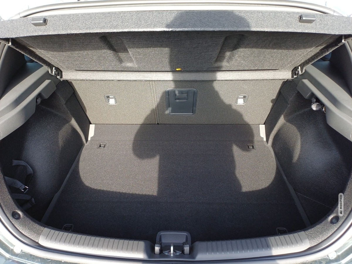 Hyundai i30 1.5 T-GDI 48V 7-DCT N LINE Navi+SH+PDC