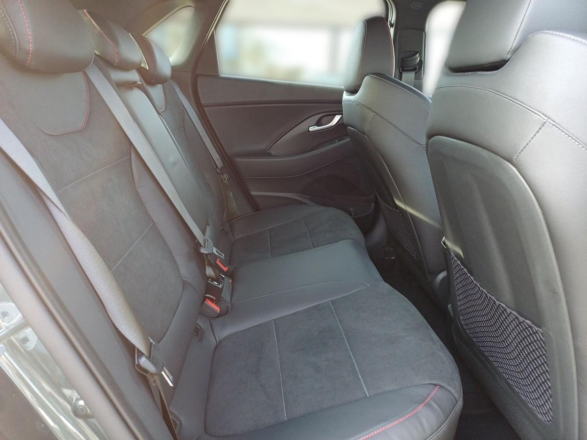 Hyundai i30 1.5 T-GDI 48V 7-DCT N LINE Navi+SH+PDC