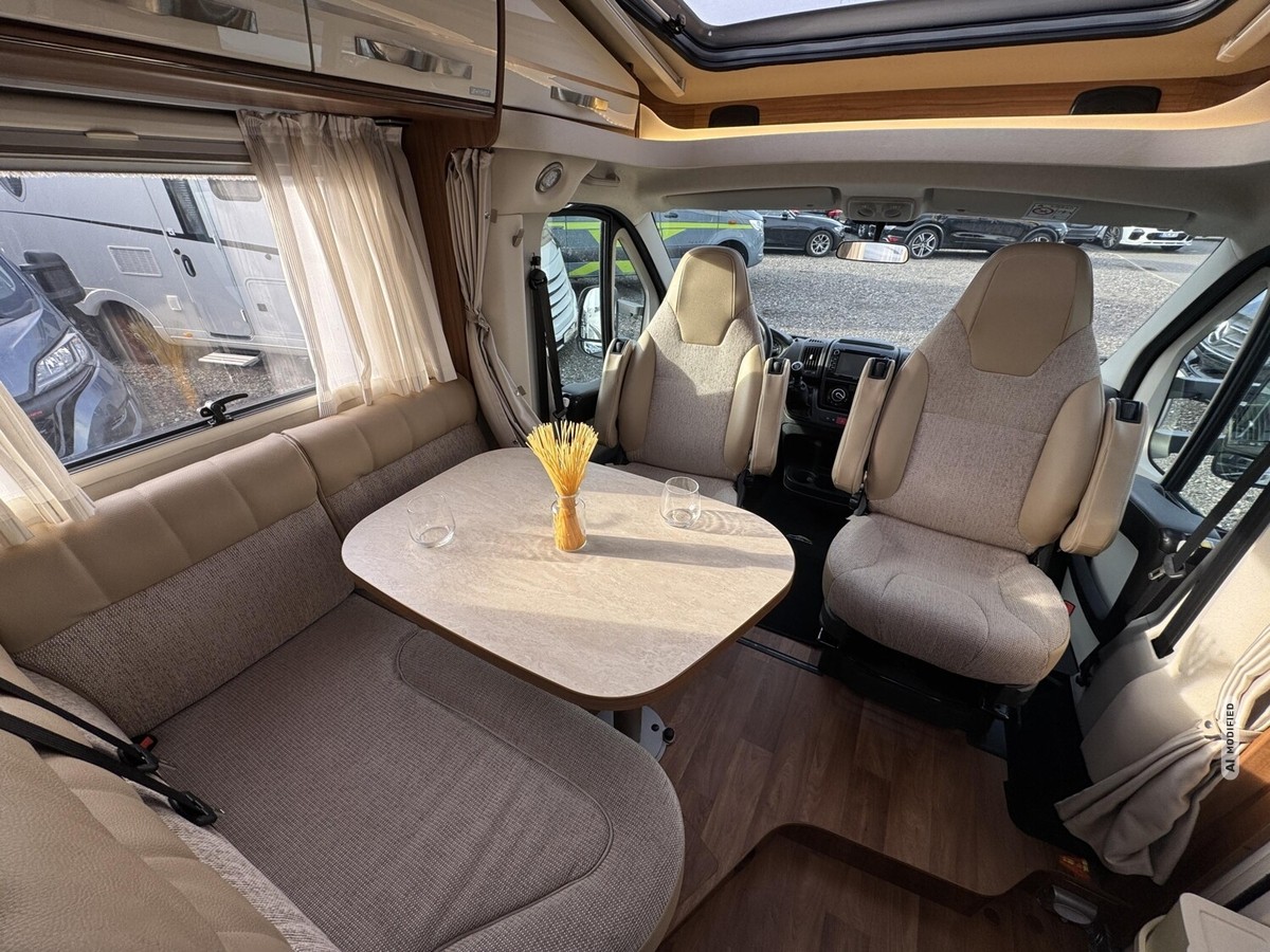 HYMER / ERIBA / HYMERCAR Exis-t 588 Sat TV+Markise+Efoy+Fahrradträger