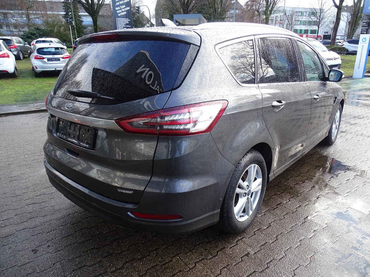 Ford S-Max 2.5 Duratec (FHEV) Hybrid Titanium 