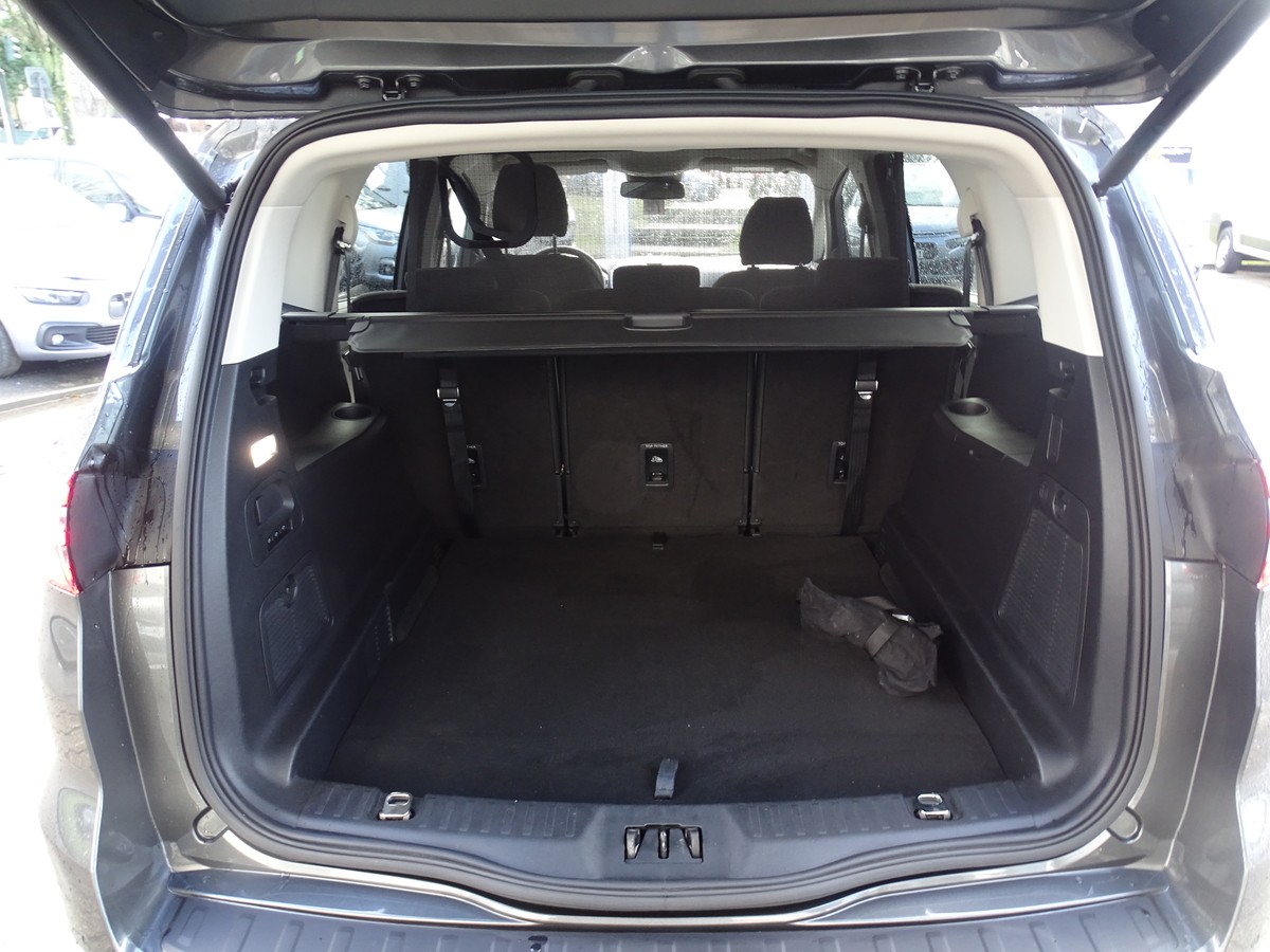 Ford S-Max 2.5 Duratec (FHEV) Hybrid Titanium 