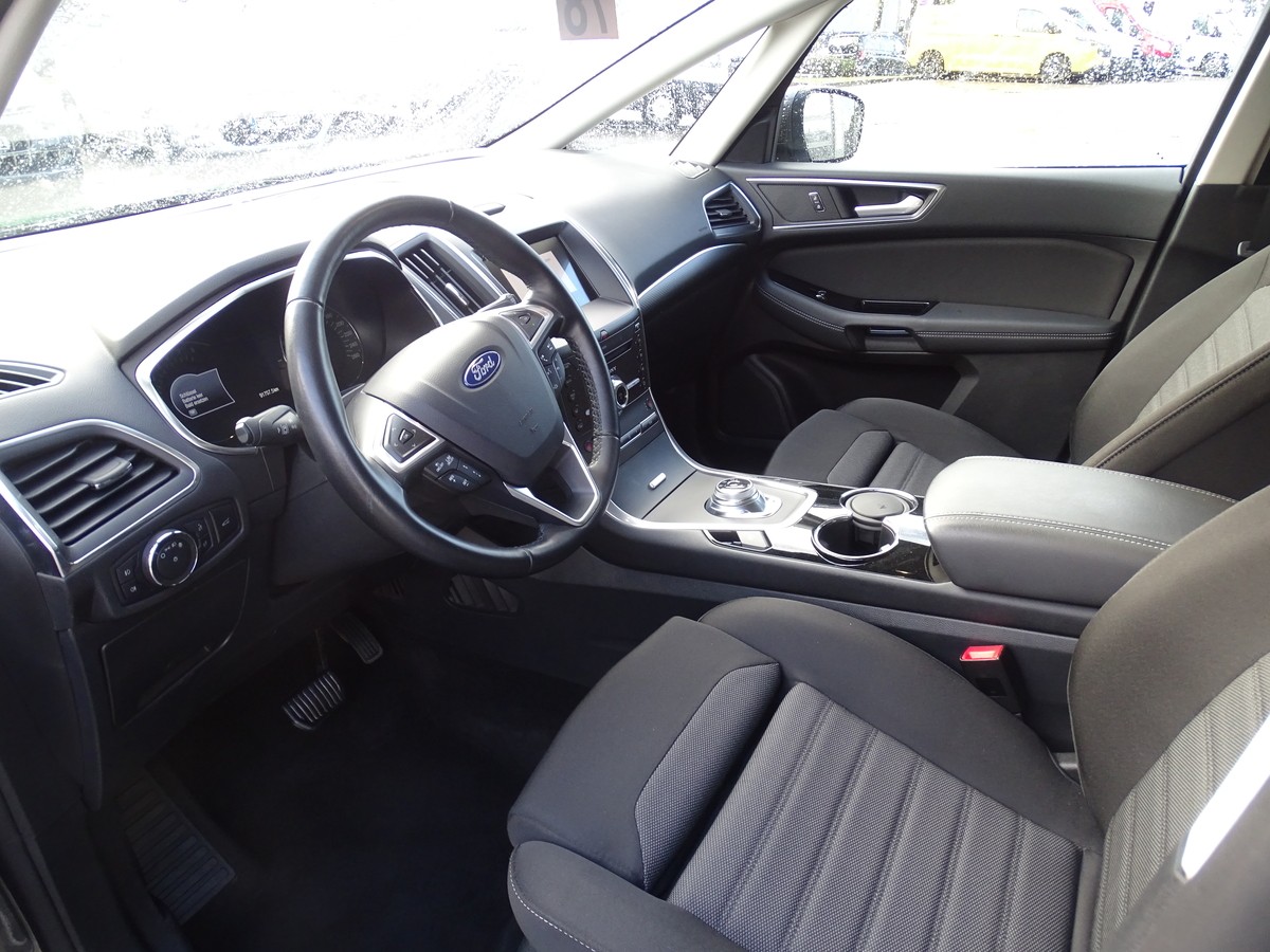 Ford S-Max 2.5 Duratec (FHEV) Hybrid Titanium 