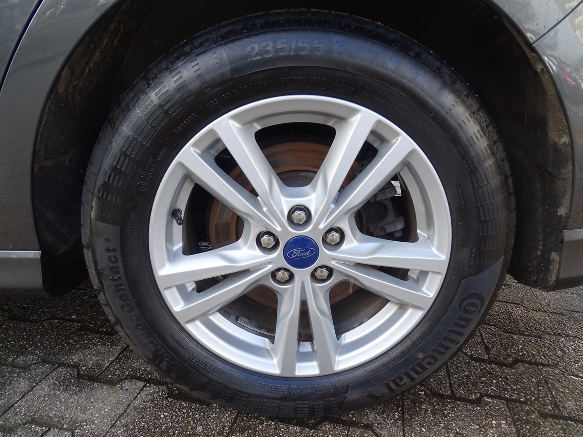 Ford S-Max 2.5 Duratec (FHEV) Hybrid Titanium 