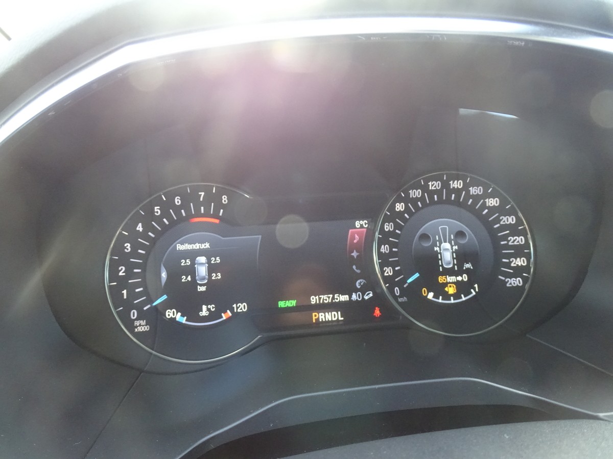 Ford S-Max 2.5 Duratec (FHEV) Hybrid Titanium 