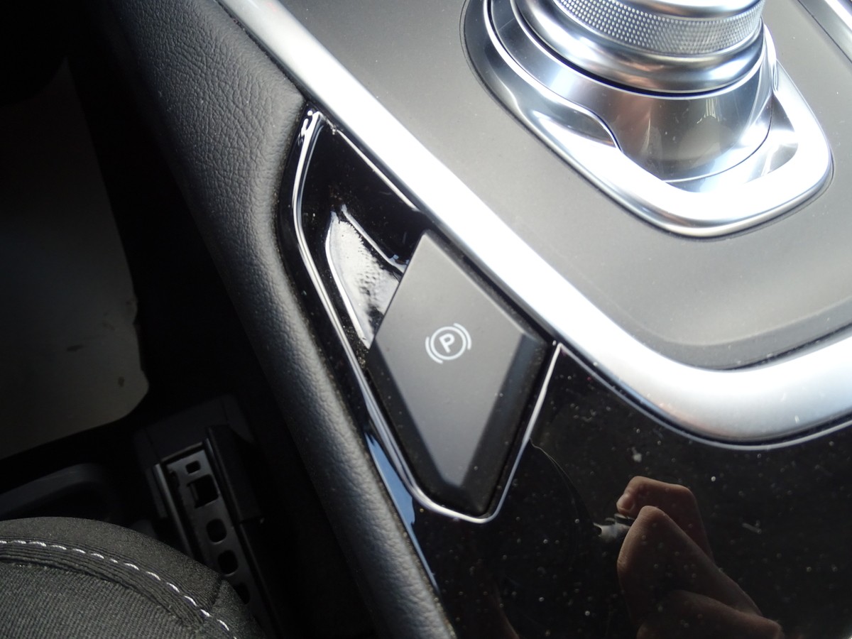 Ford S-Max 2.5 Duratec (FHEV) Hybrid Titanium 