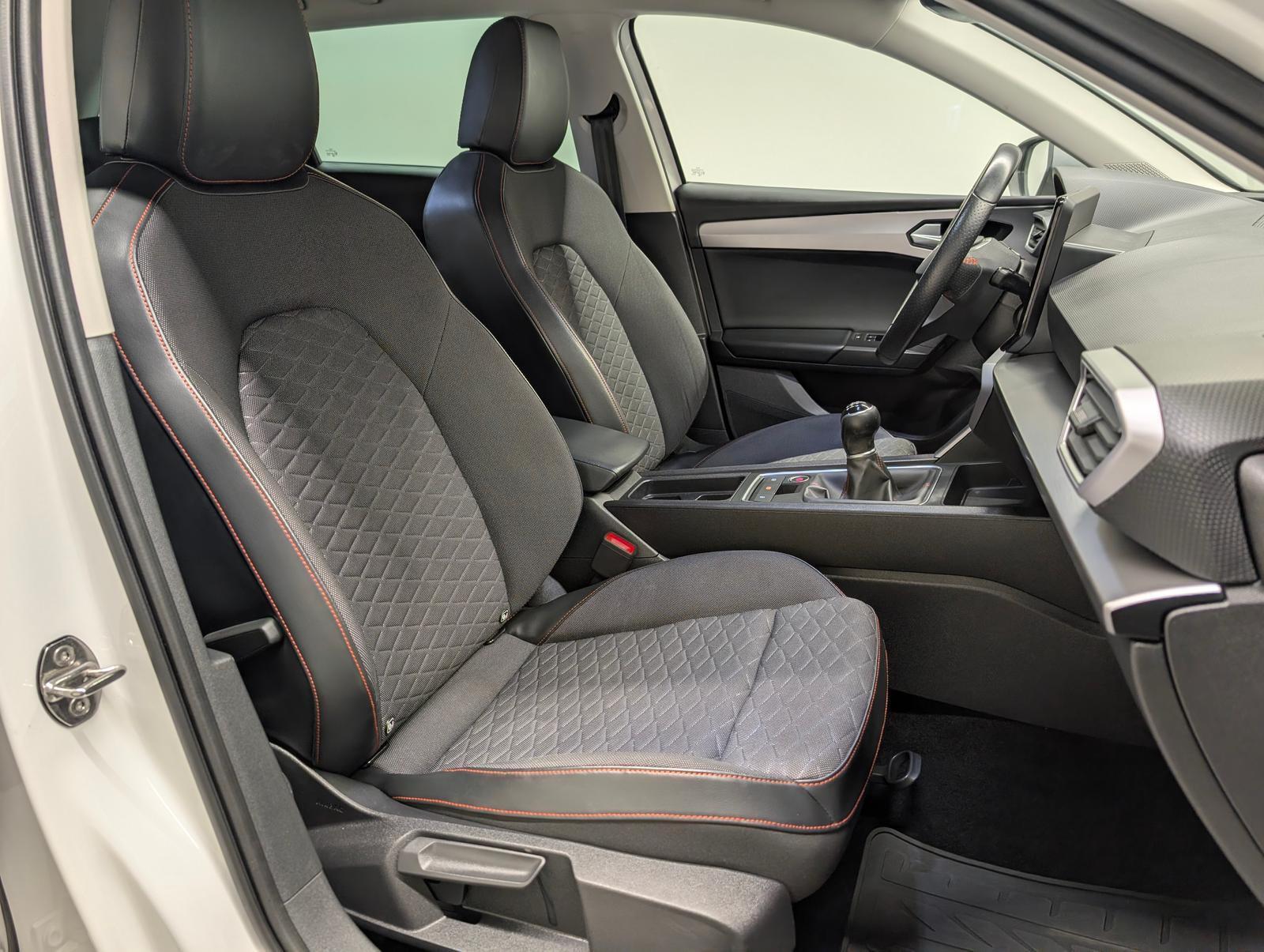 Seat Leon ST FR LED/Navi/SHZ/LHZ/Kam/ACC/Keyl./17-LM