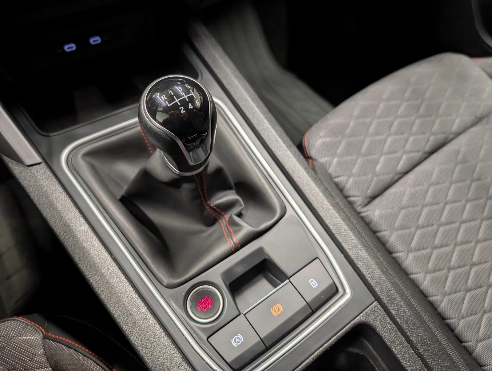 Seat Leon ST FR LED/Navi/SHZ/LHZ/Kam/ACC/Keyl./17-LM