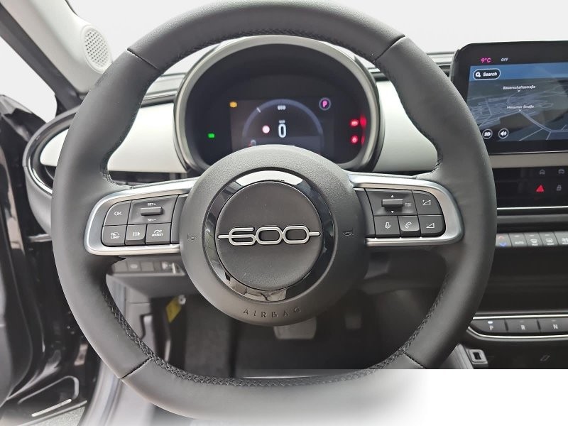 Fiat 600 1.2 T3 HYBRID DCT BUSINESS EDITION MJ26 ALLWETTERREIFEN