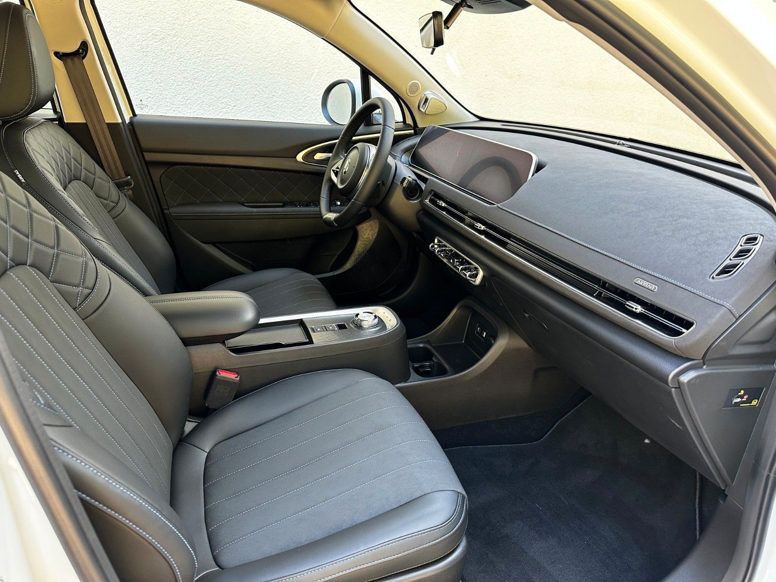 GWM Ora 03 400 Pro Plus  mit Massage und Sitzkühlung