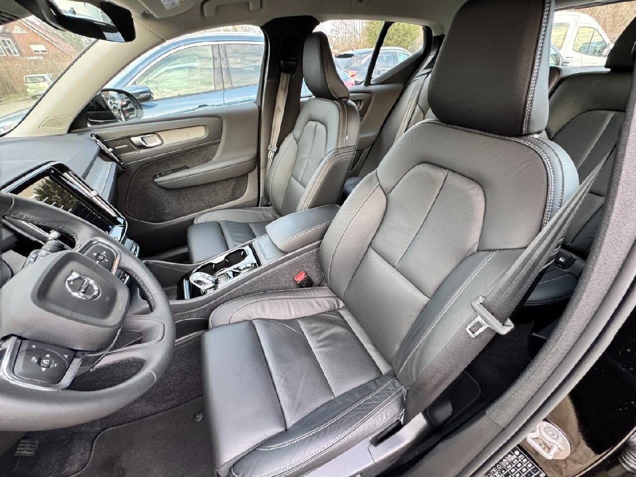 Volvo XC40 Plus Bright 2WD