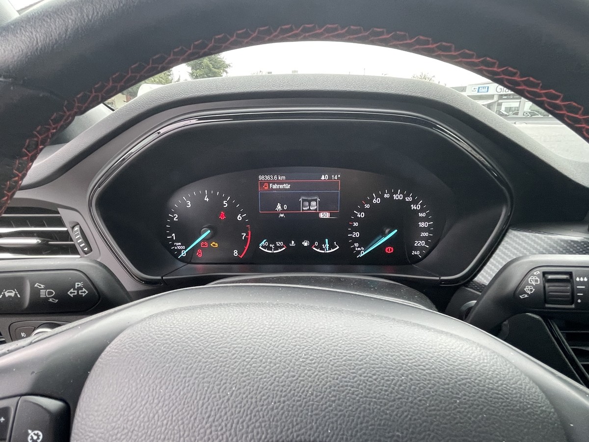Ford Focus Kombi ST-Line Navi Lenkradhzg.LED AHK