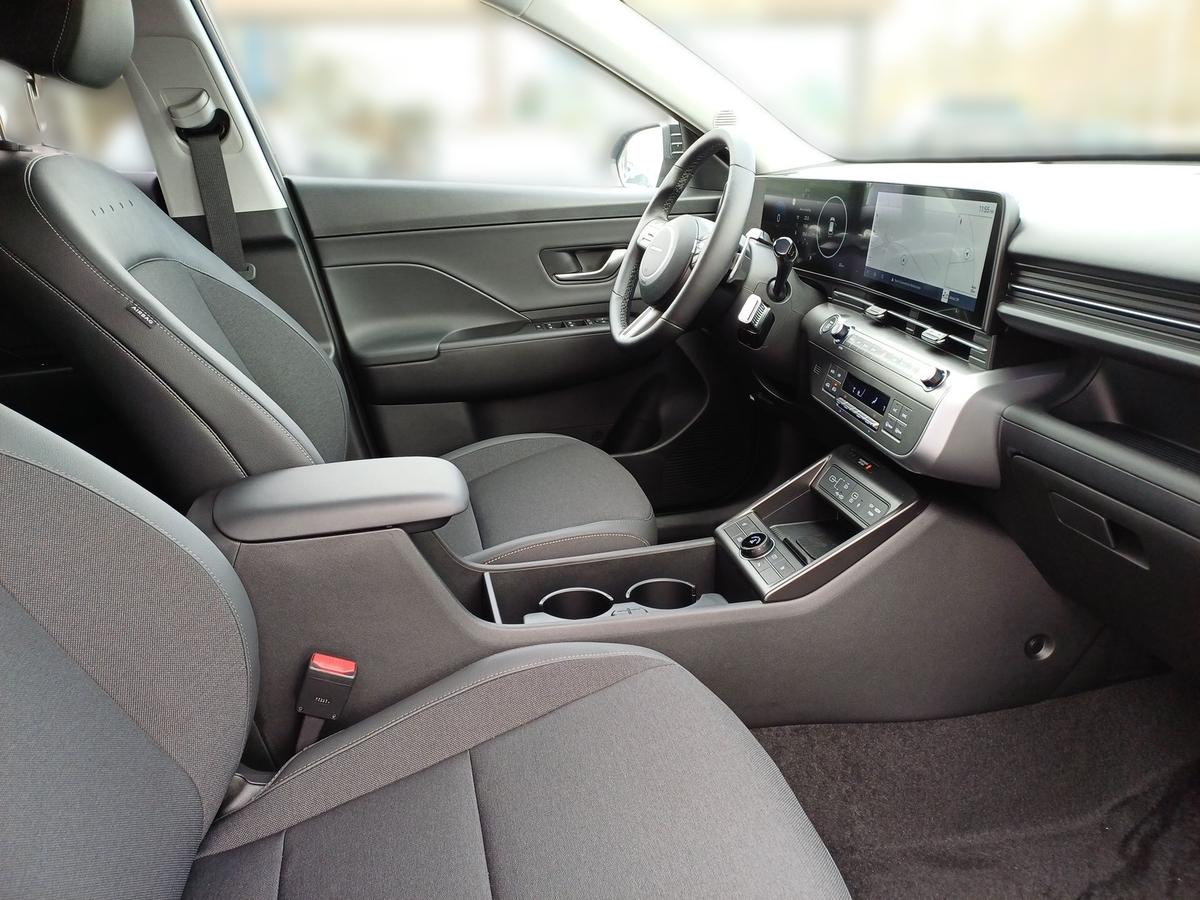 Hyundai KONA 1.6 T-GDI 7-DCT Prime 4WD Schiebed. Navi LED App Sitzh.