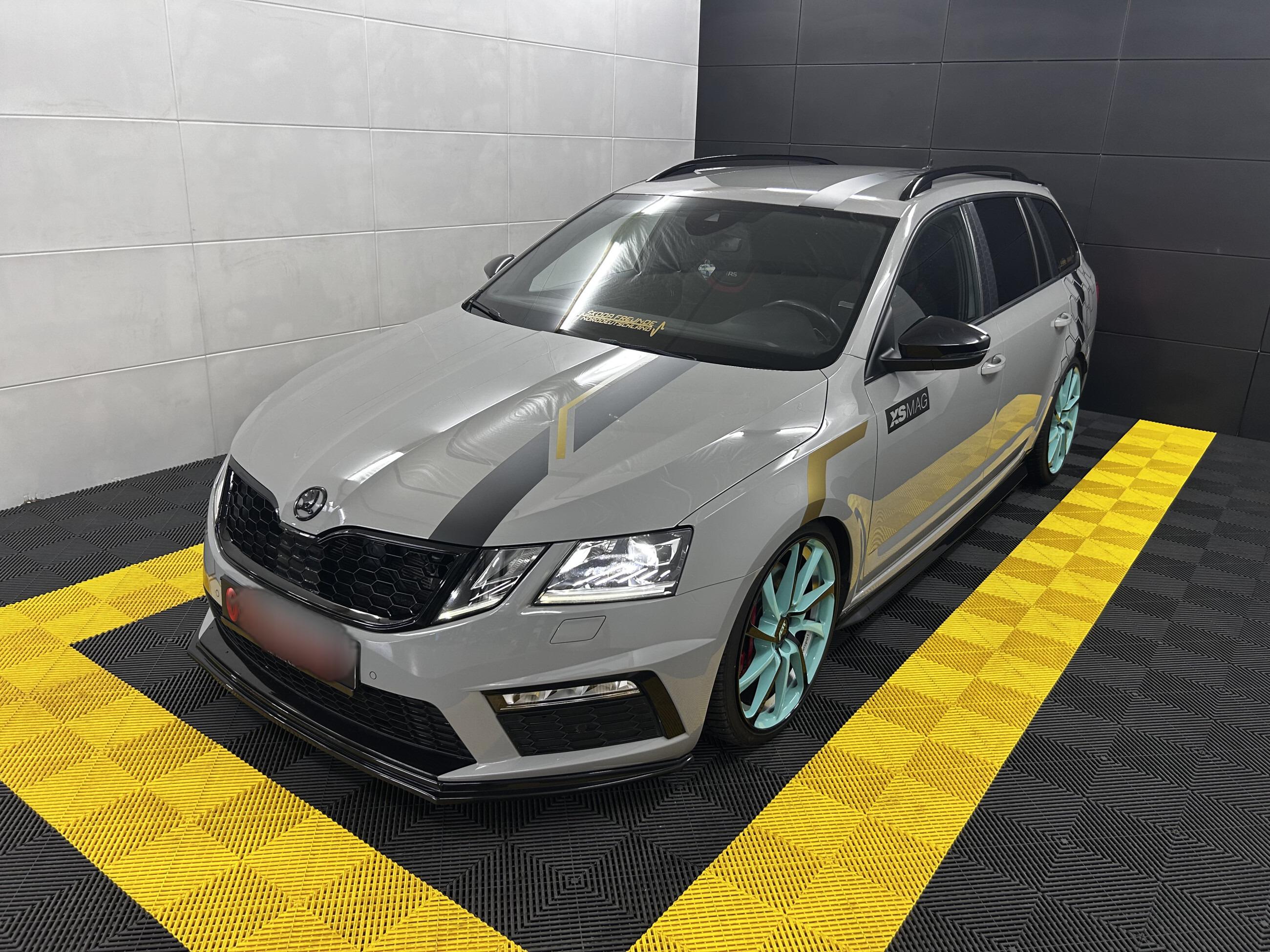 Skoda Octavia RS+DSG+AHK+ACC+NAVI+KAMERA+Smart Link
