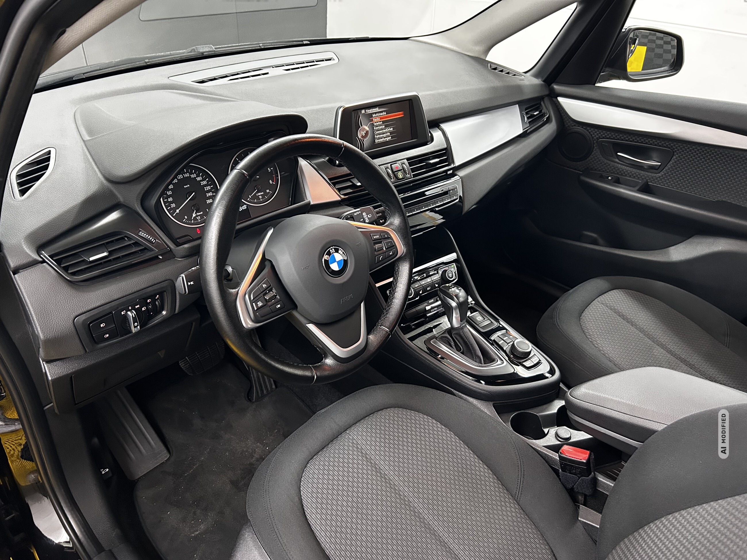 BMW 220 Active Tourer d+Temp+LED+PDC+BT+AHK+SHZG