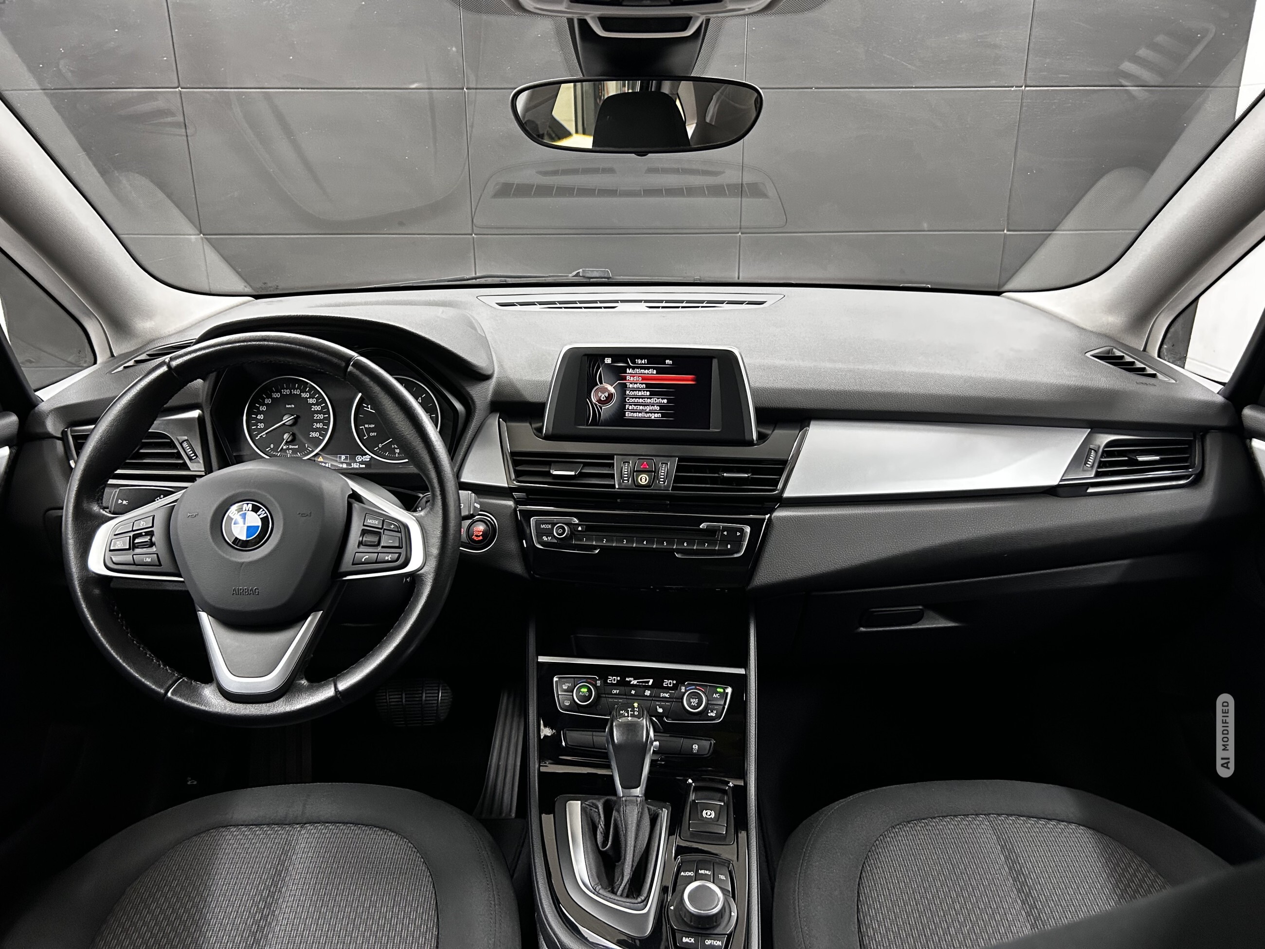 BMW 220 Active Tourer d+Temp+LED+PDC+BT+AHK+SHZG