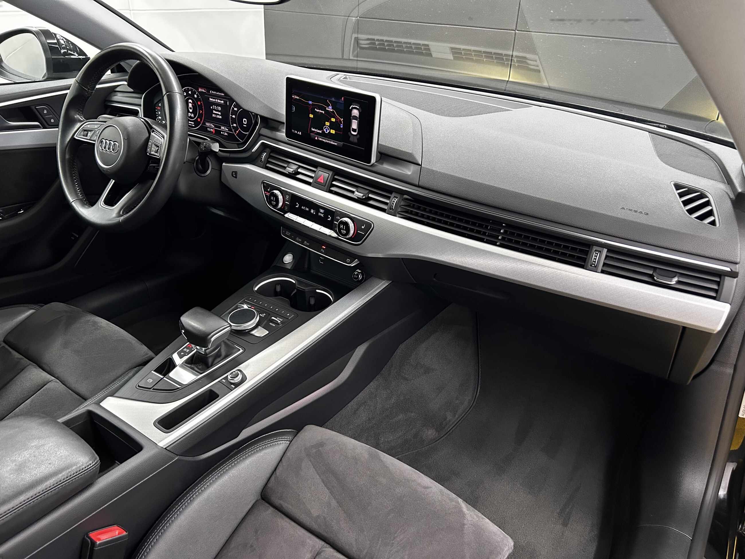 Audi A5 2.0Coupe+Keyless+Alcantara+Bi-Xenon+Navi+Temp