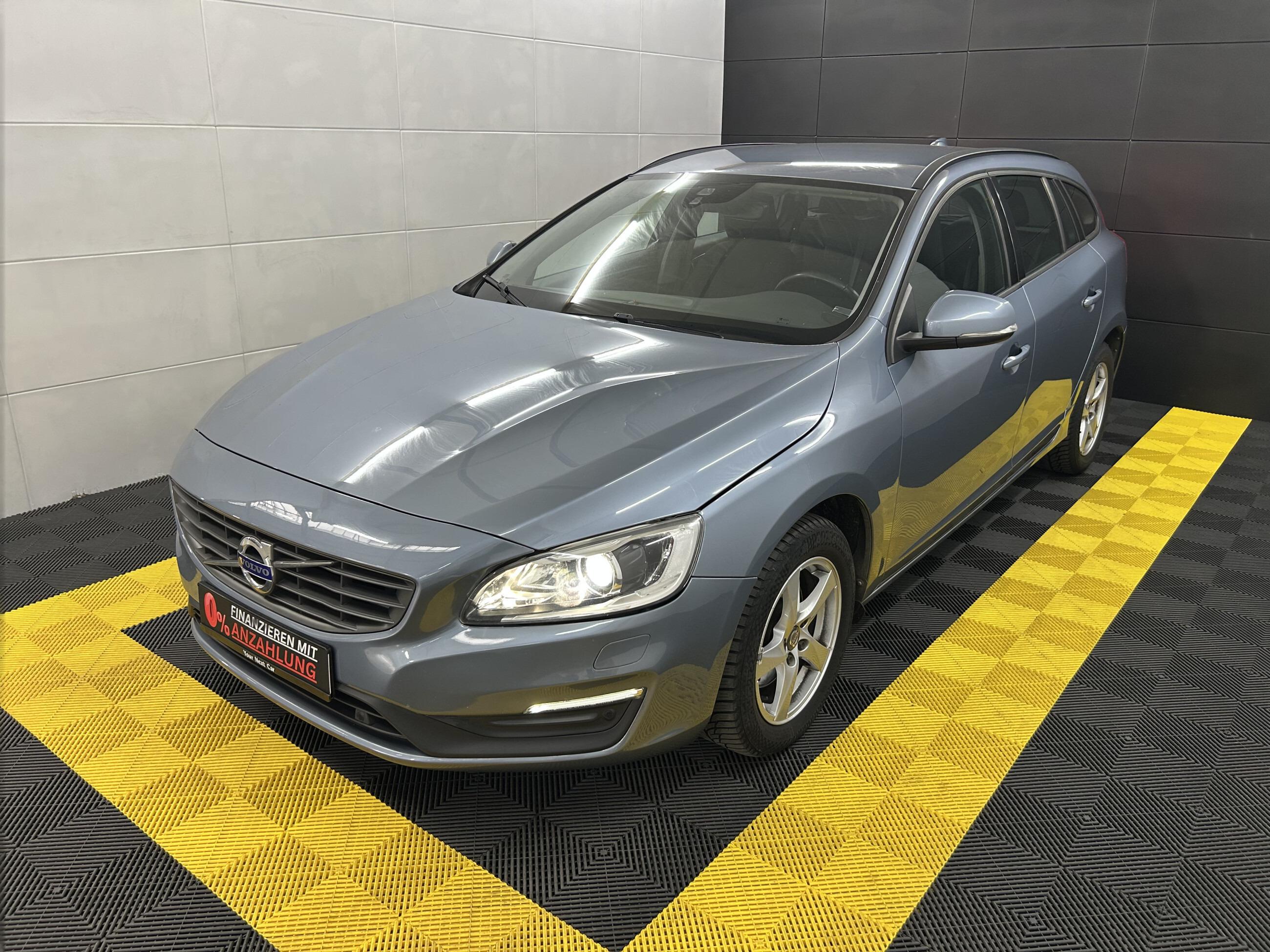 Volvo V60 Linje Business+Bi-Xenon+Ambiente+Temp+Kamera