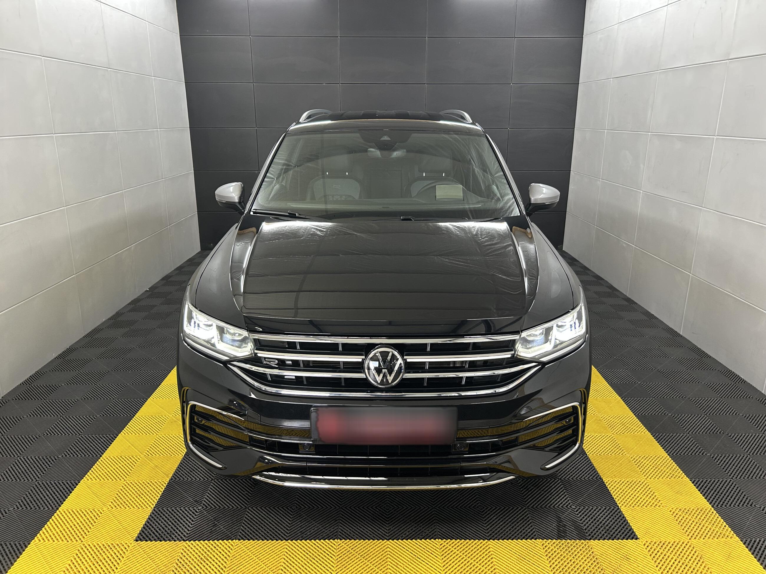 Volkswagen Tiguan Allspace R-Line 4Motion 7-Sitzer+Matrix